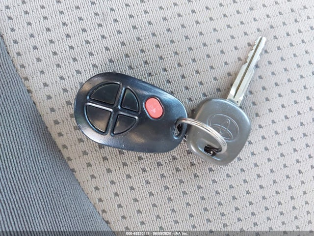 Toyota Sienna Le