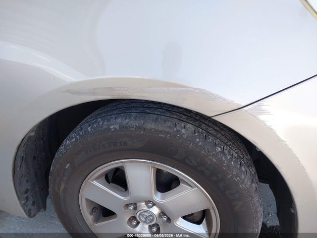 Toyota Sienna Le