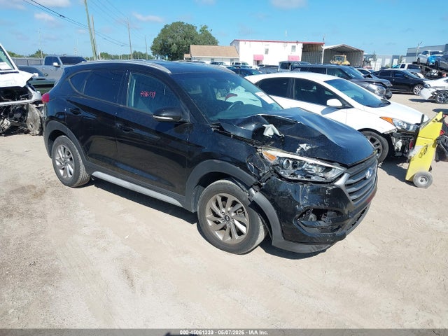Salvage Hyundai TUCSON Image