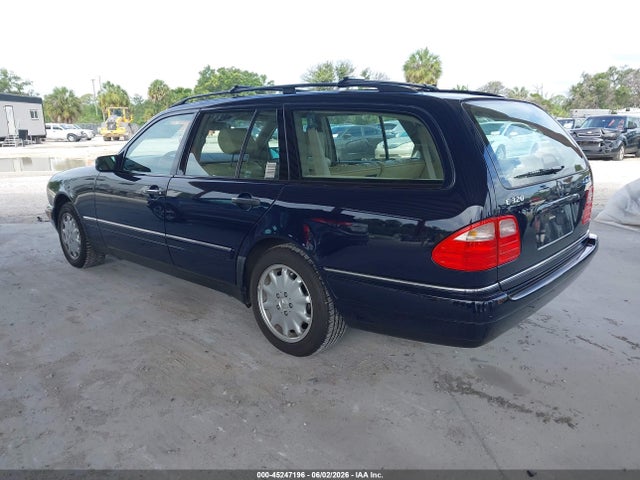 Mercedes-Benz E-Class Awd