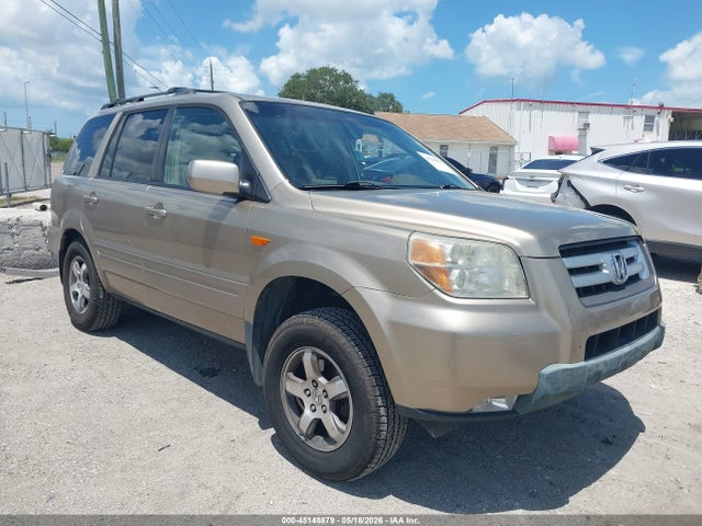 Salvage Honda Pilot Image