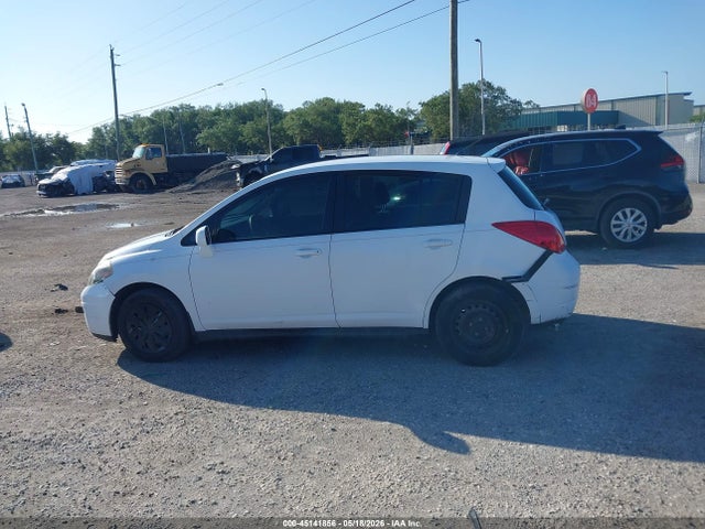 Nissan Versa 1.8s