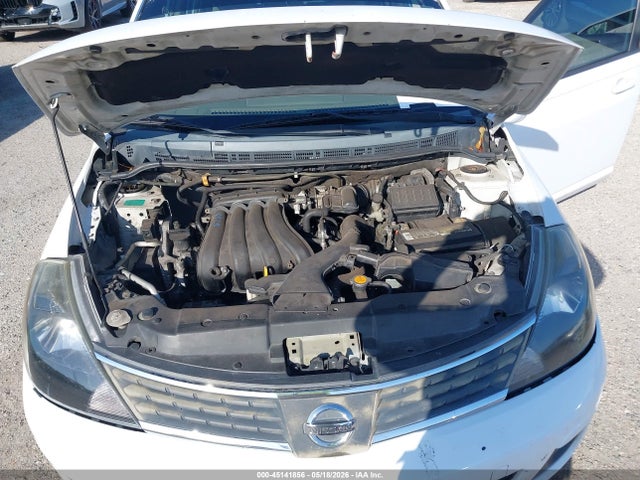 Nissan Versa 1.8s