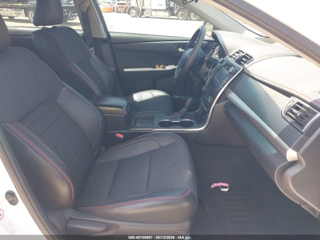Toyota Camry Se