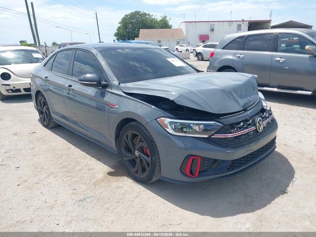 Salvage Volkswagen Jetta Image