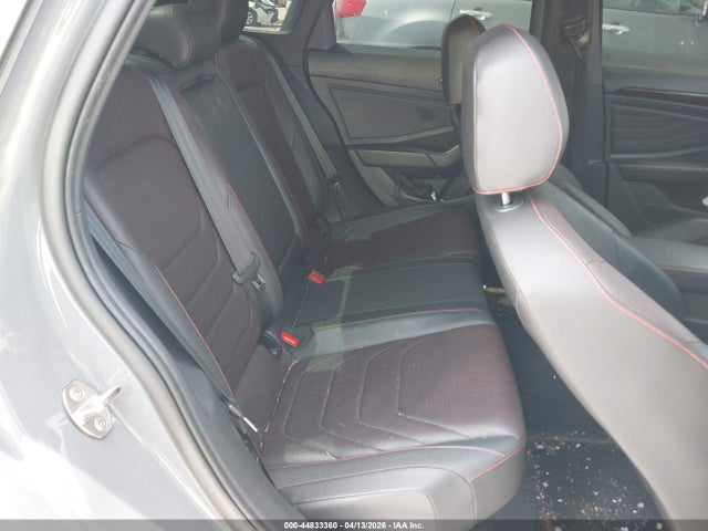 Volkswagen Jetta 2.0t Autobahn