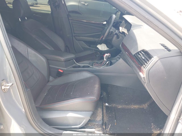 Volkswagen Jetta 2.0t Autobahn