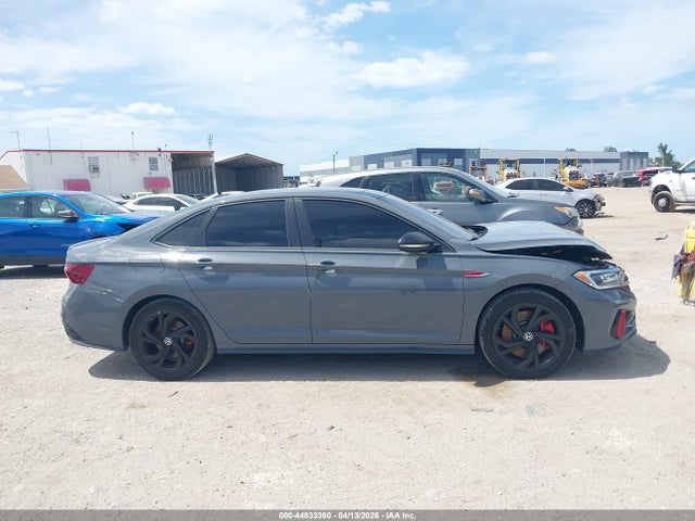 Volkswagen Jetta 2.0t Autobahn