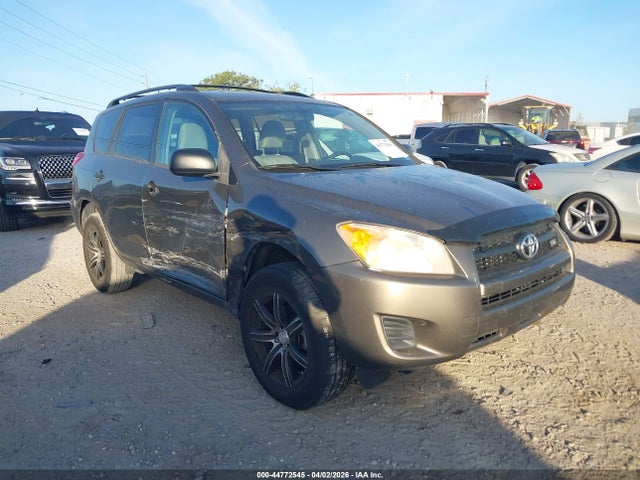 Salvage Toyota RAV4 Image