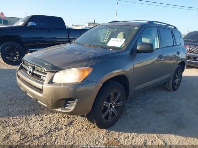 Toyota RAV4 Base V6