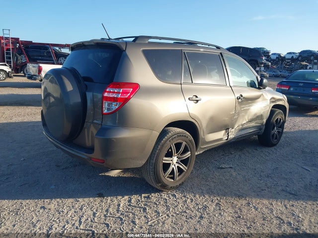 Toyota RAV4 Base V6