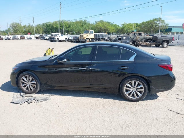 INFINITI Q50 Pure