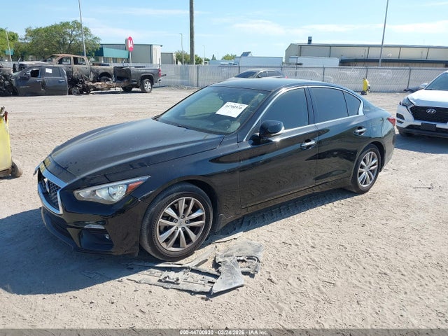 INFINITI Q50 Pure