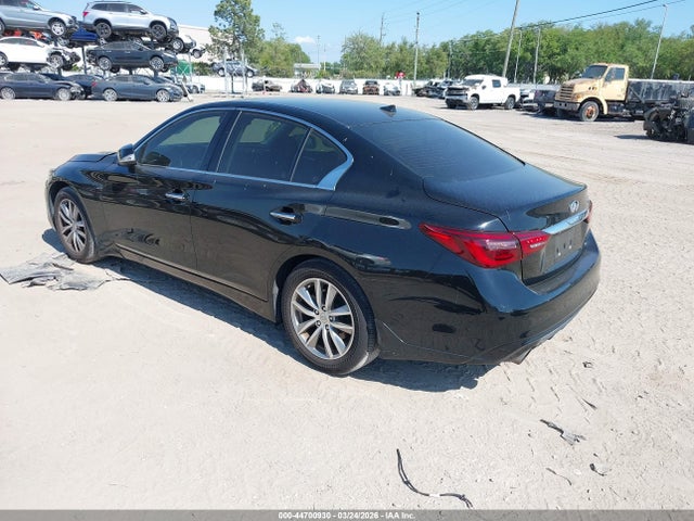 INFINITI Q50 Pure