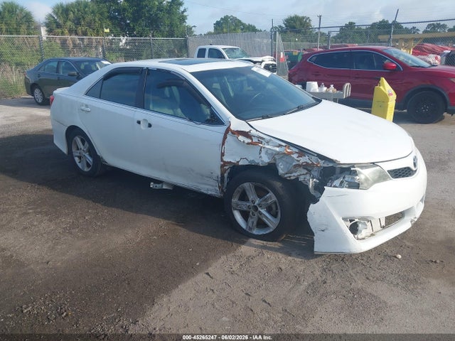 Salvage Toyota Camry Image