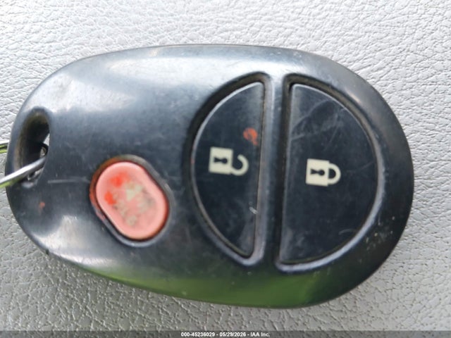 Toyota Highlander Base V6