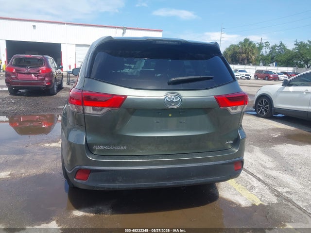 Toyota Highlander Le