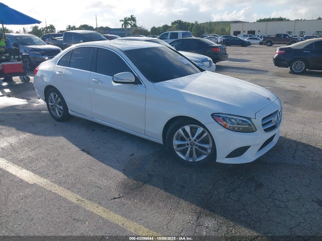 Salvage Mercedes-Benz C-Class Image