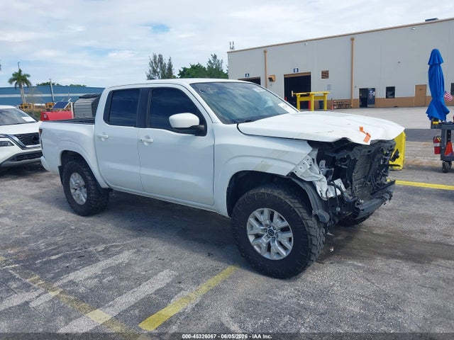 Salvage Nissan Frontier Image
