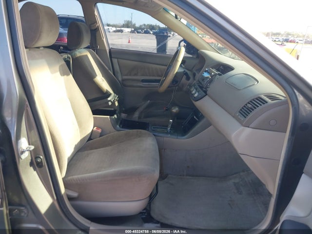 Toyota Camry Le