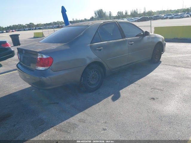 Toyota Camry Le