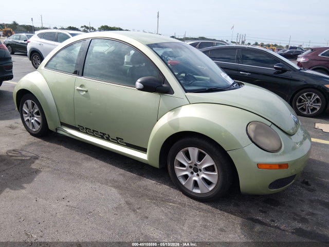 Salvage Volkswagen Beetle Image