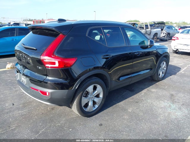 Volvo XC40 T5 Momentum