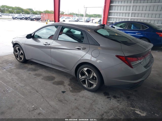 Hyundai ELANTRA Sel