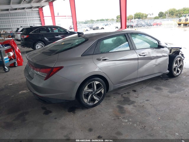 Hyundai ELANTRA Sel