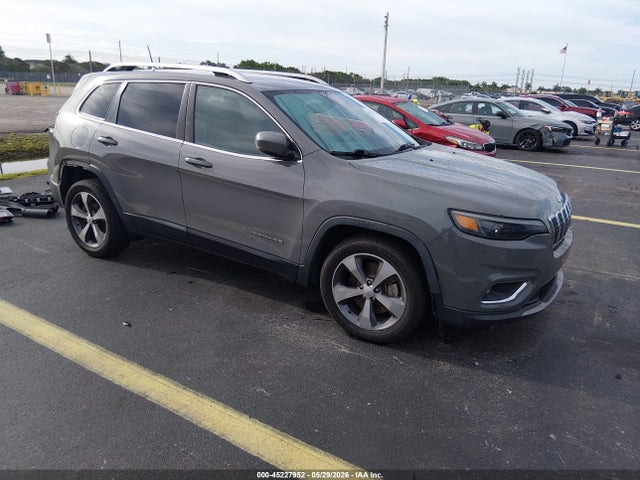 Salvage Jeep Cherokee Image