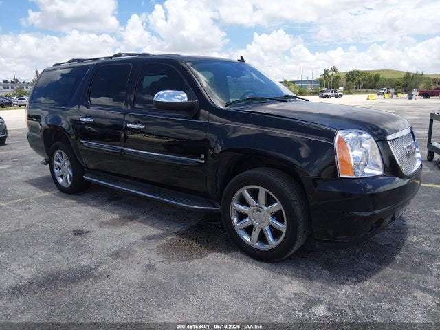 Salvage GMC Yukon Image