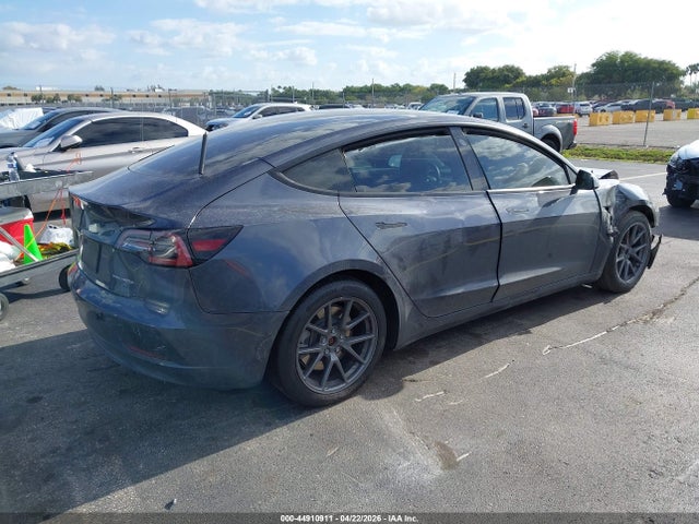 Tesla Model 3 Long Range Dual Motor All-wheel Drive