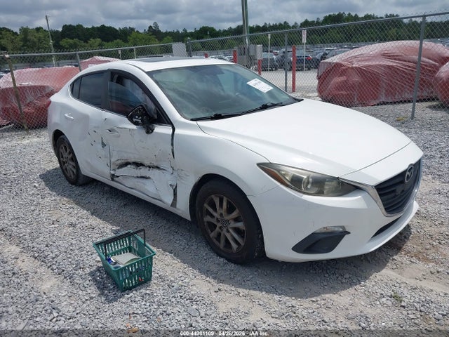 Salvage Mazda Mazda3 Image