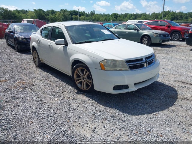 Salvage Dodge Avenger Image