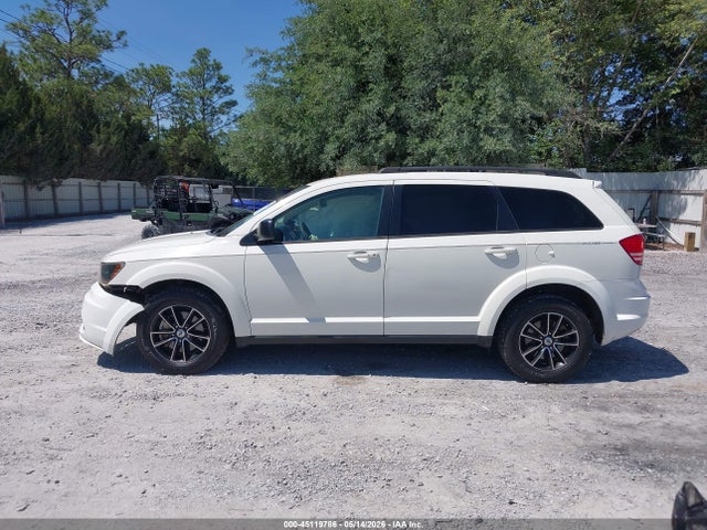 Dodge Journey Se