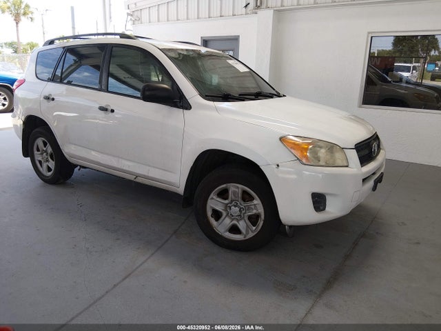 Salvage Toyota RAV4 Image