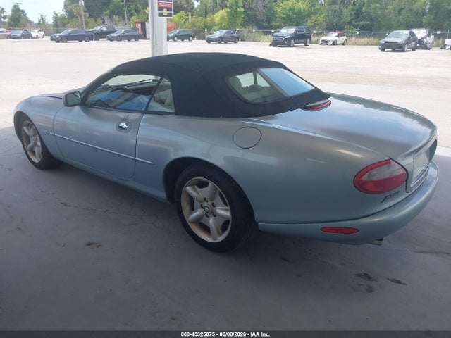 Jaguar Xk8