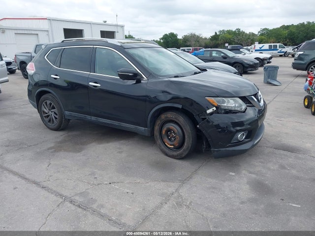 Salvage Nissan Rogue Image