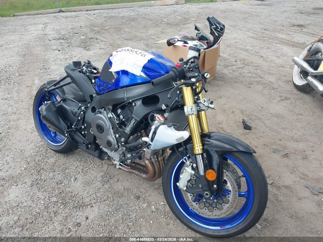 Salvage Suzuki Gsx-r750 Image