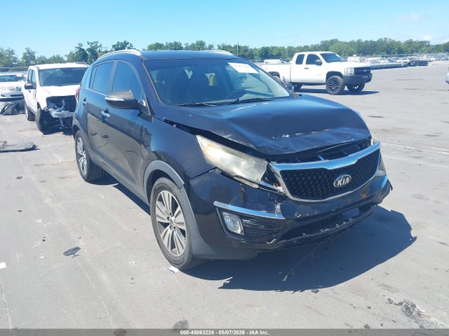 Salvage Kia Sportage Image