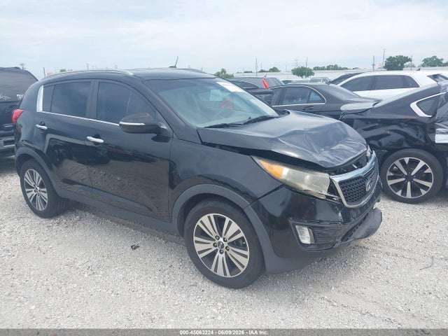 Salvage Kia Sportage Image