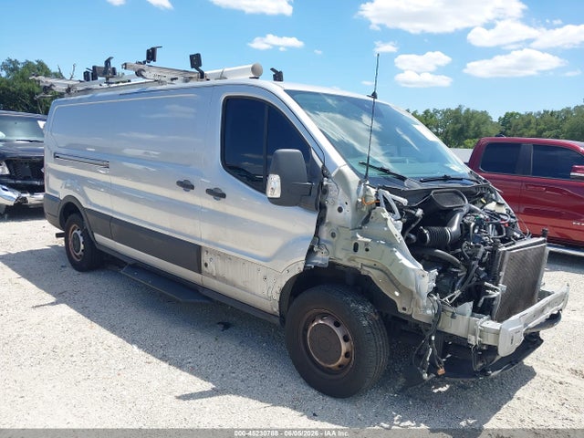 Salvage Ford Transit Image