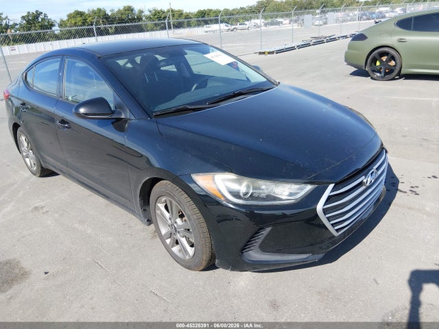 Salvage Hyundai ELANTRA Image