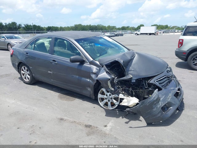 Salvage Toyota Camry Image