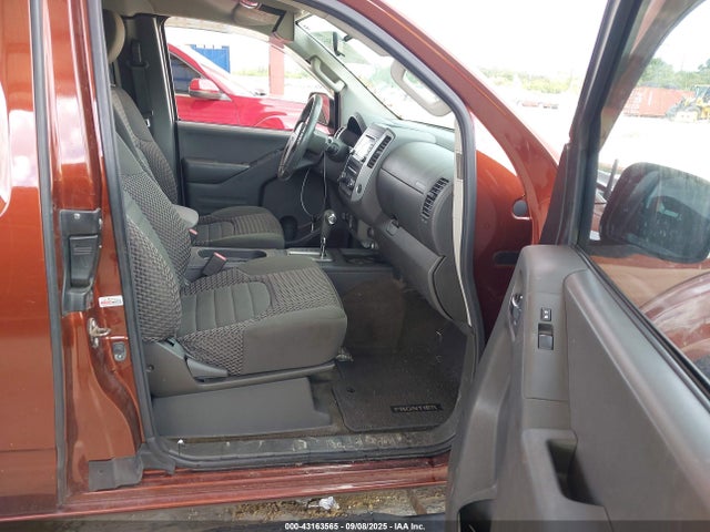 Nissan Frontier Sv