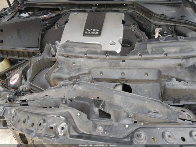 INFINITI Q50 Premium