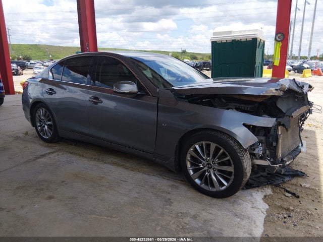 INFINITI Q50 Premium