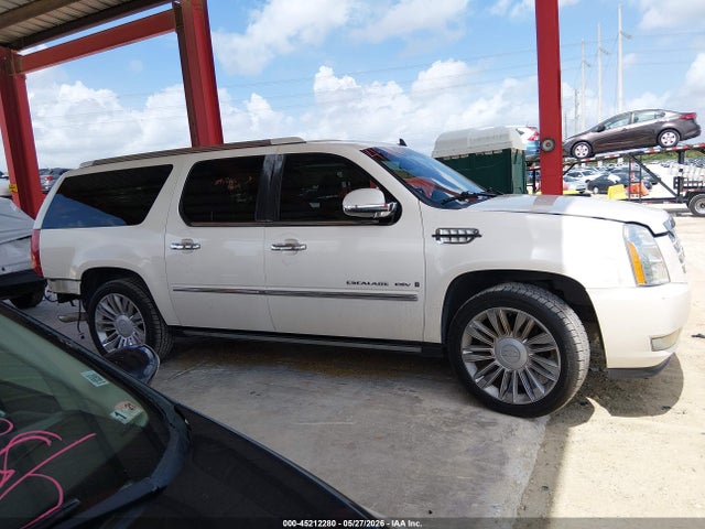 Cadillac Escalade Standard
