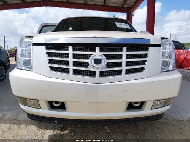 Cadillac Escalade Standard