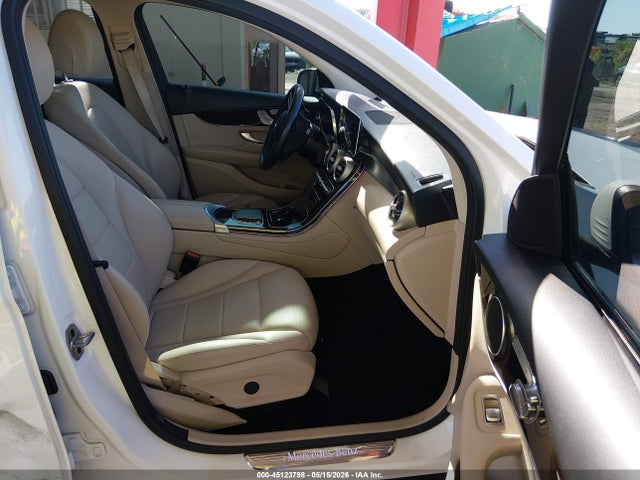 Mercedes-Benz GLC Suv